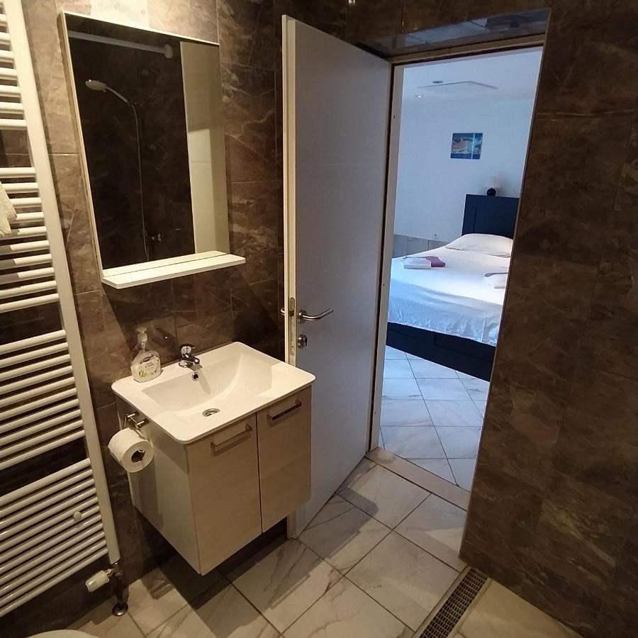 Zana Apartments Stari Grad  Exteriör bild