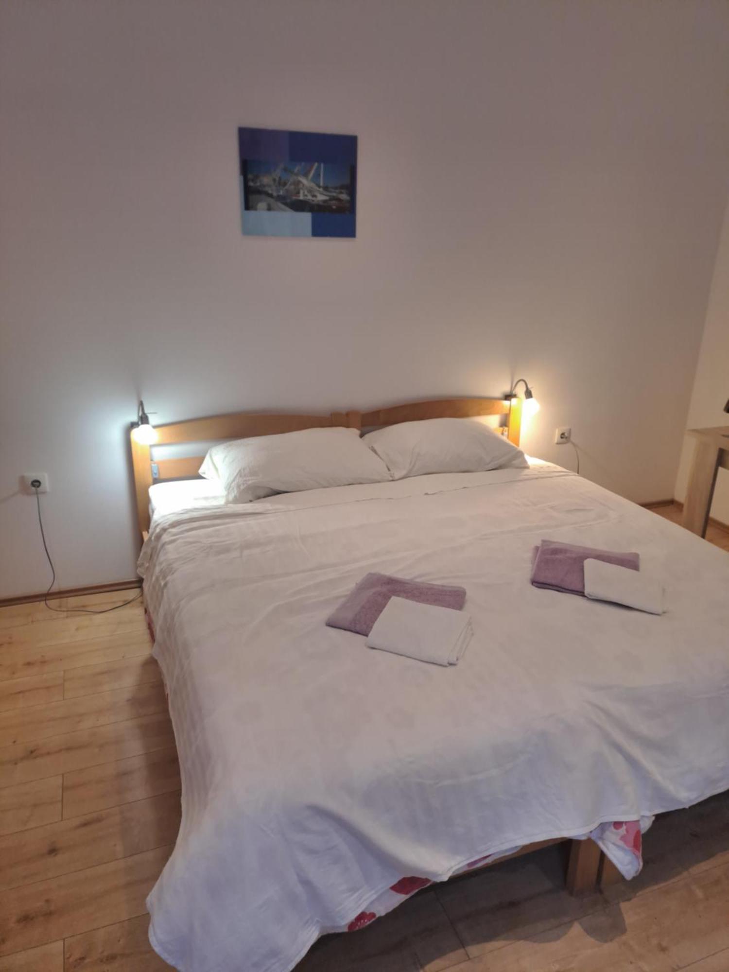 Zana Apartments Stari Grad  Exteriör bild